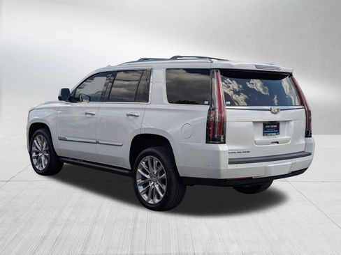 Used 2020 Cadillac Escalade Premium Luxury AWD/4WD image 4