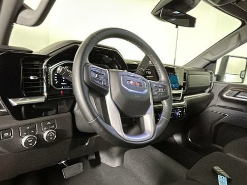 Used 2026 GMC Sierra 2500 SLE w/ SLE Value Package; AWD/4WD image 13