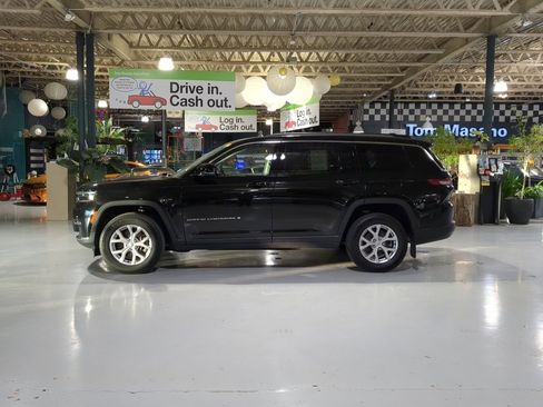 Used 2022 Jeep Grand Cherokee L Limited image 12