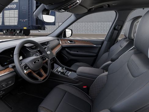 New 2025 Jeep Grand Cherokee Summit image 30