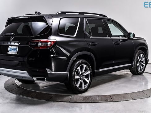 Used 2025 Honda Pilot Elite image 6
