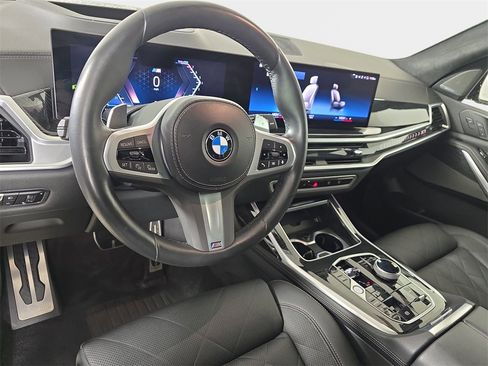 Certified 2023 BMW X7 xDrive40i w/ Executive Package image 17