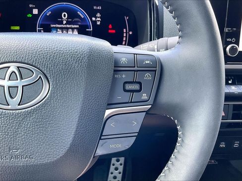 Used 2026 Toyota Camry SE w/ Convenience Package FWD image 19