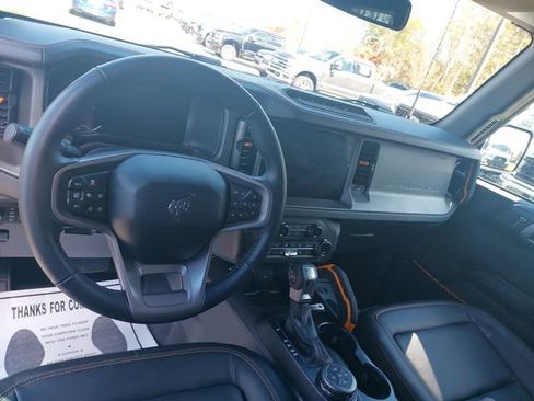 Used 2024 Ford Bronco Badlands AWD/4WD image 16