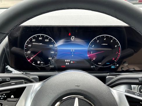 New 2026 Mercedes-Benz GLB 250 image 12