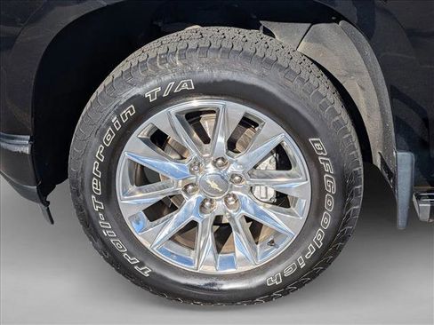 Used 2020 Chevrolet Silverado 1500 LTZ image 9