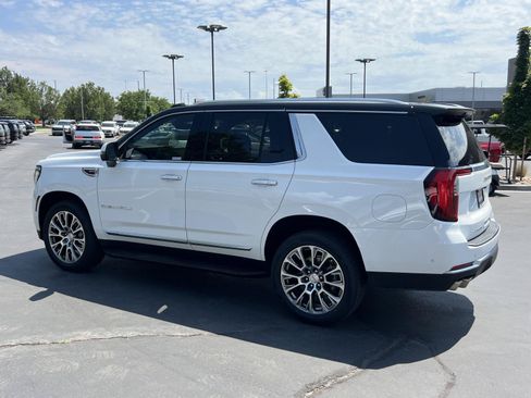Used 2025 GMC Yukon Denali AWD/4WD image 11
