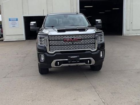 Used 2023 GMC Sierra 2500 Denali w/ Denali Black Diamond Edition image 3