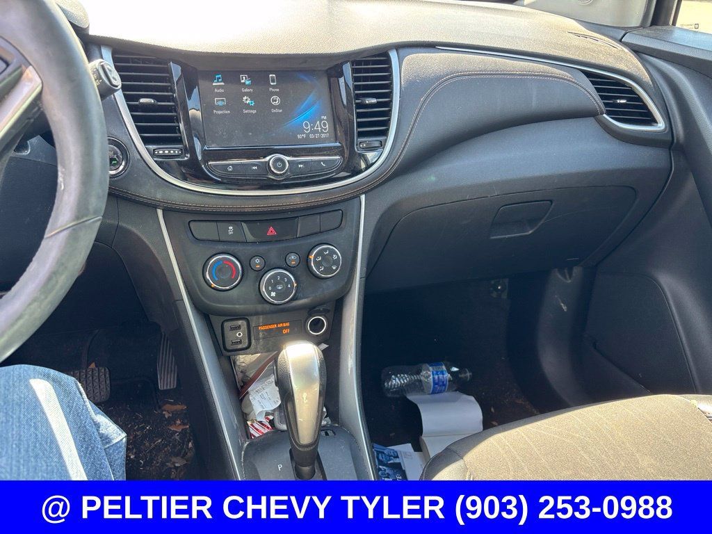 Used 2017 Chevrolet Trax LT w/ LT Convenience Package FWD image 14