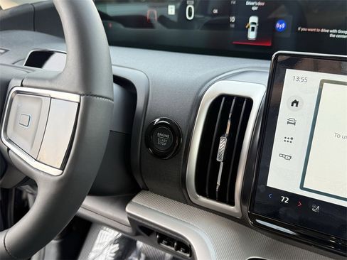 New 2025 Ford Expedition Active image 24