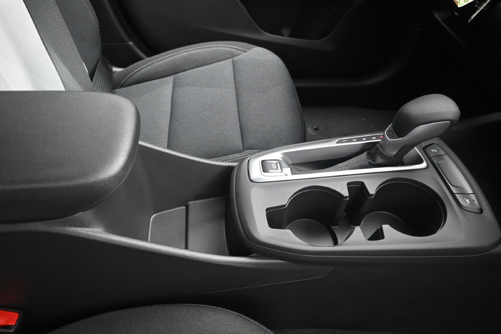 New 2026 Chevrolet Trax LS w/ LS Convenience Package FWD image 27