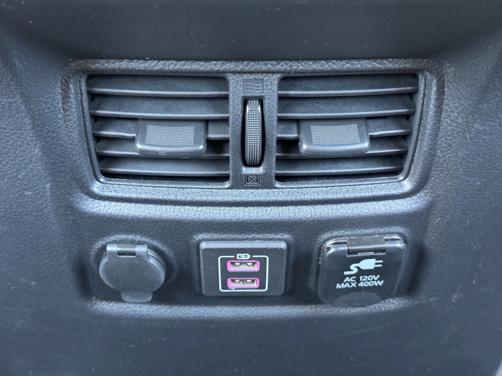 Used 2021 Nissan Titan SV w/ SV Convenience Package AWD/4WD image 30