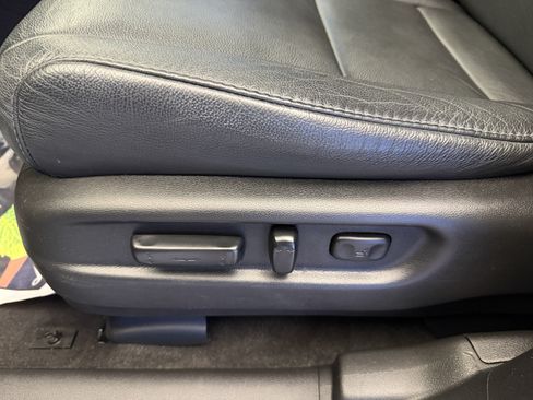 Used 2020 Honda Pilot Touring image 13