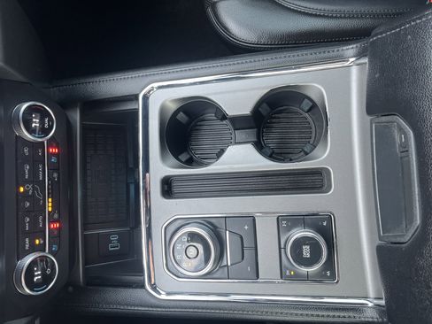 Used 2021 Ford Expedition XLT image 35