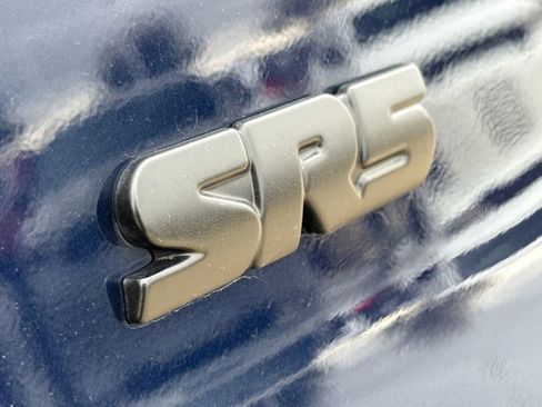 Used 2024 Toyota 4Runner SR5 Premium w/ Moonroof Package RWD image 10