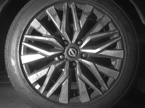 Used 2025 Nissan Altima 2.5 SV FWD image 15