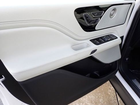 New 2026 Lincoln Aviator Black Label w/ Dynamic Handling Package image 26