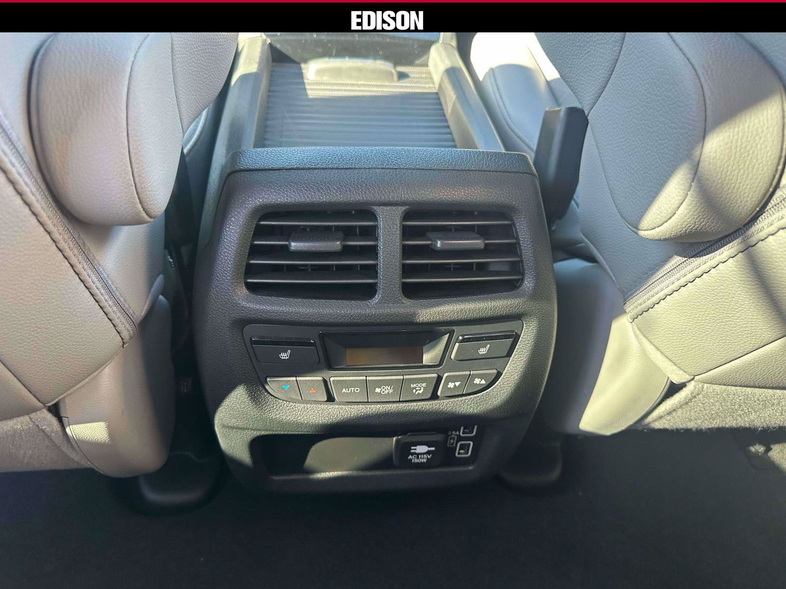 Used 2023 Honda Passport Elite image 11