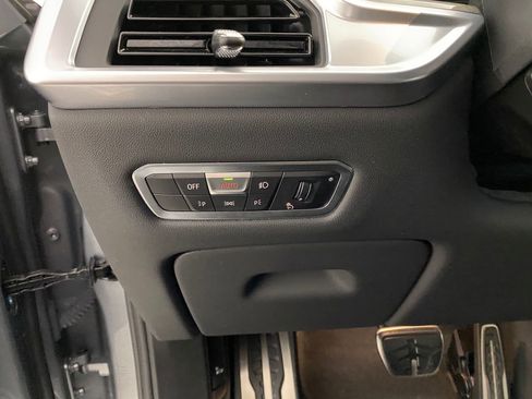 Certified 2023 BMW X7 xDrive40i w/ Executive Package image 25