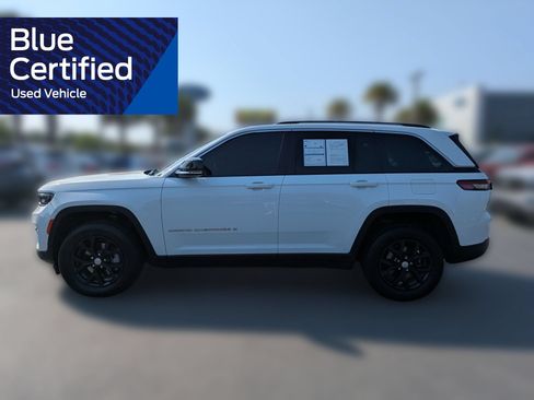 Used 2023 Jeep Grand Cherokee Limited AWD/4WD image 9