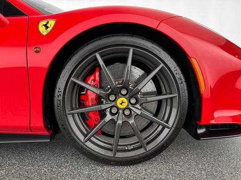 Used 2019 Ferrari 488 Pista Coupe RWD image 35
