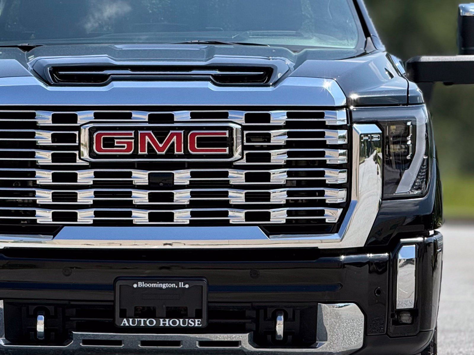Used 2025 GMC Sierra 2500 Denali w/ Denali Reserve Package AWD/4WD image 15