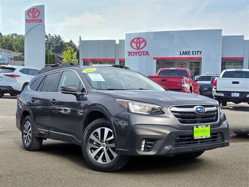 Used 2022 Subaru Outback Premium image 1