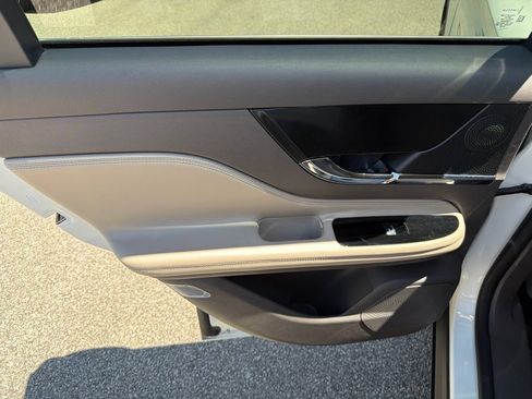Used 2023 Lincoln Corsair FWD image 19