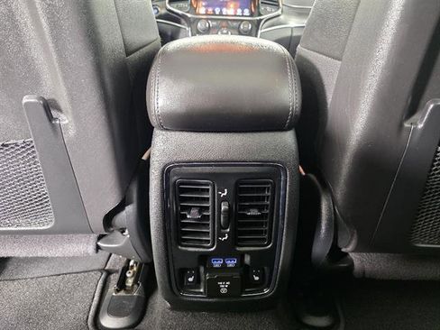 Used 2021 Jeep Grand Cherokee Limited w/ Luxury Group II AWD/4WD image 46