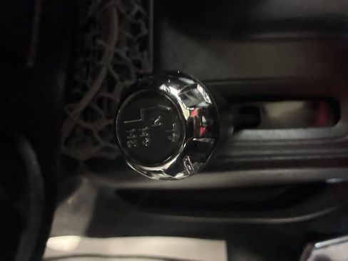 Used 2013 Jeep Wrangler Unlimited Sport image 18