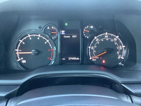 Used 2022 Toyota 4Runner SR5 Premium AWD/4WD image 20