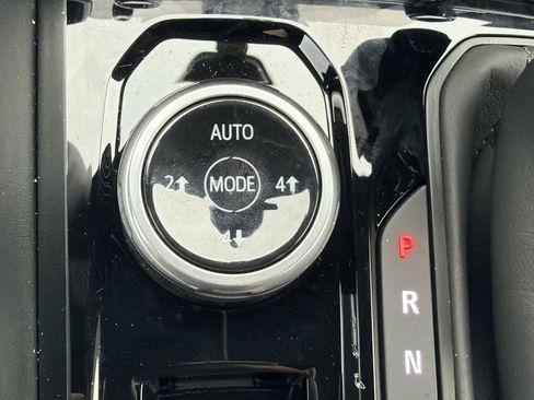 Used 2026 Chevrolet Colorado Trail Boss AWD/4WD image 19