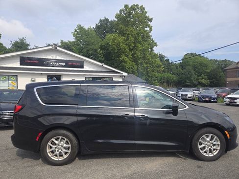 Used 2017 Chrysler Pacifica LX FWD image 6