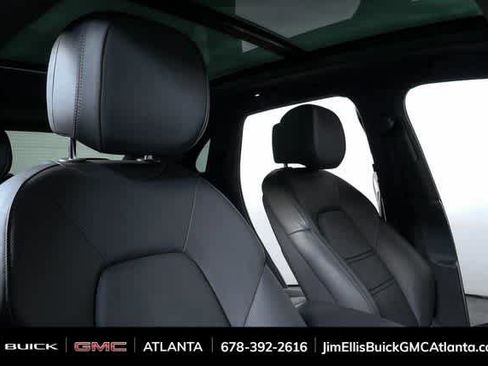 Used 2021 Porsche Cayenne image 24