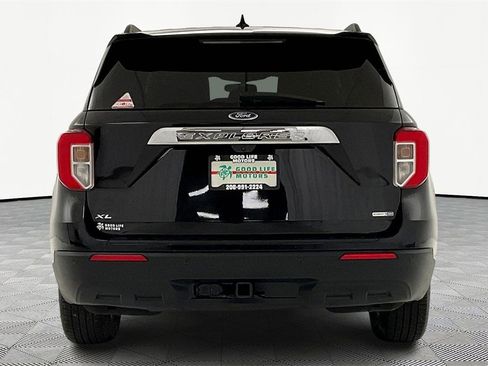 Used 2020 Ford Explorer XLT w/ Cold Weather Package image 5