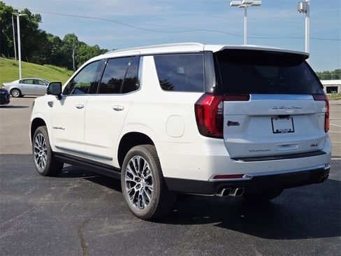 New 2025 GMC Yukon Denali w/ Denali Reserve Package image 6