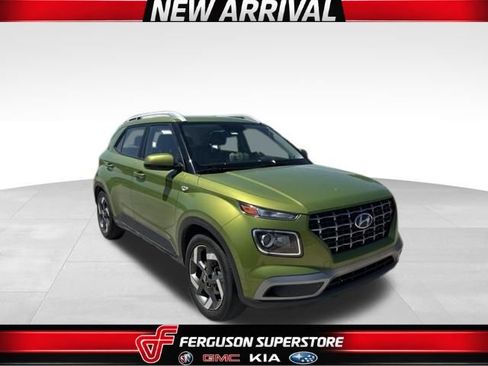 Used 2023 Hyundai Venue SEL w/ Cargo Package FWD image 1