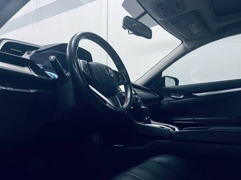 Used 2017 Honda Civic EX-L image 16