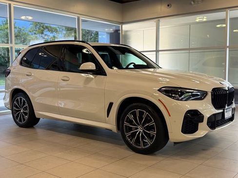 Used 2022 BMW X5 xDrive40i w/ M Sport Package AWD/4WD image 6
