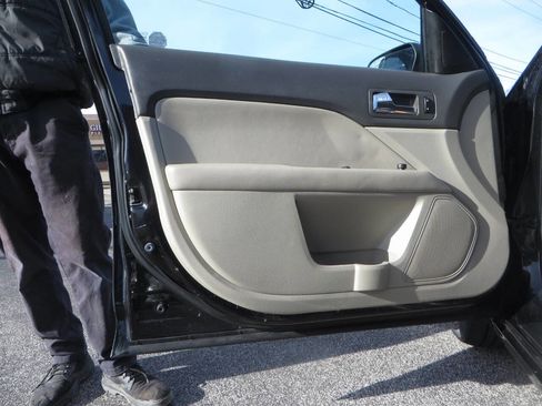 Used 2012 Ford Fusion SEL image 33