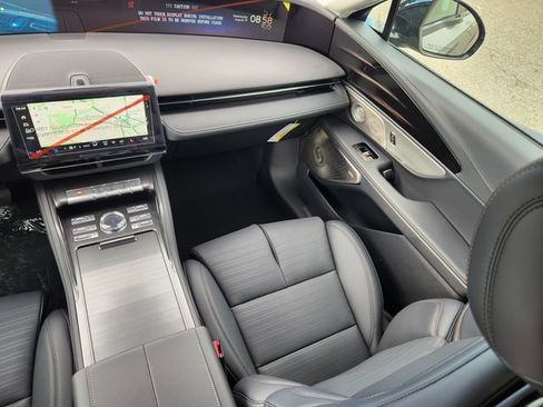 New 2026 Lincoln Nautilus Reserve AWD/4WD image 11
