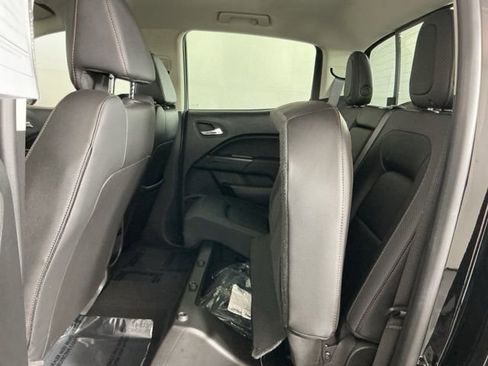 Used 2022 GMC Canyon AT4 AWD/4WD image 25