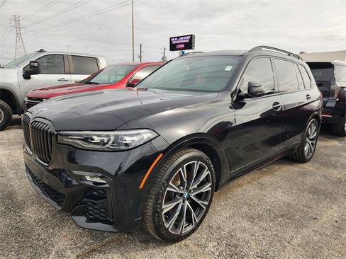 Used 2020 BMW X7 xDrive40i w/ M Sport Package image 3
