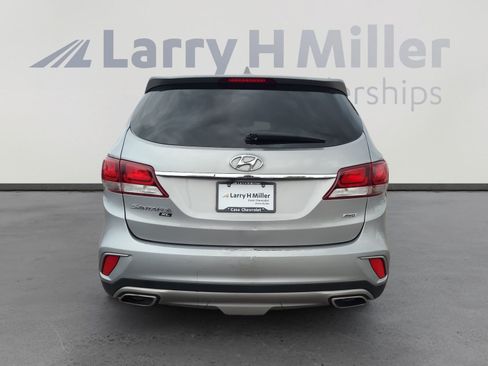 Used 2019 Hyundai Santa Fe XL SE w/ SE Premium Package 02 AWD/4WD image 4