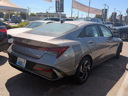 Used 2024 Hyundai Elantra Limited FWD image 4