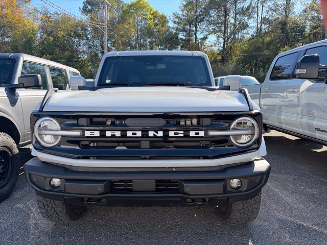 Used 2026 Ford Bronco Outer Banks AWD/4WD image 2