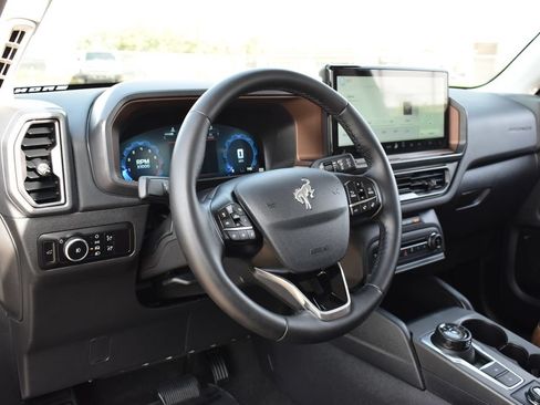 Certified 2025 Ford Bronco Sport Outer Banks w/ Outer Banks Tech Package+ AWD/4WD image 23