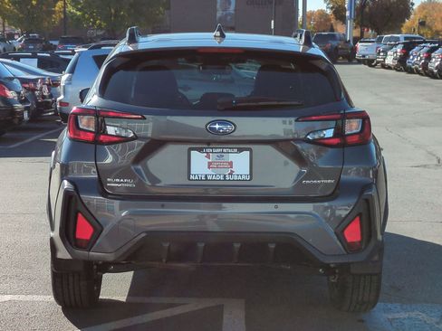 Certified 2025 Subaru Crosstrek 2.5i Limited w/ Crosstrek Mirror Package image 4