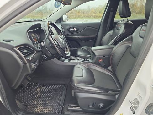 Used 2021 Jeep Cherokee Trailhawk w/ Sun, Sound & Nav Group image 14