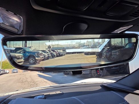 Used 2025 Chevrolet Corvette Stingray Preferred Conv w/ Z51 Performance Package image 16